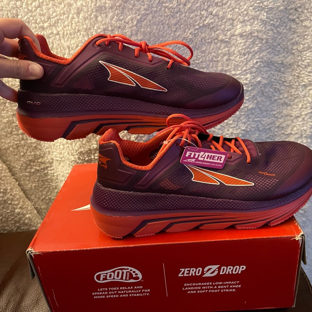 Altra duos women’s size 9 NIB